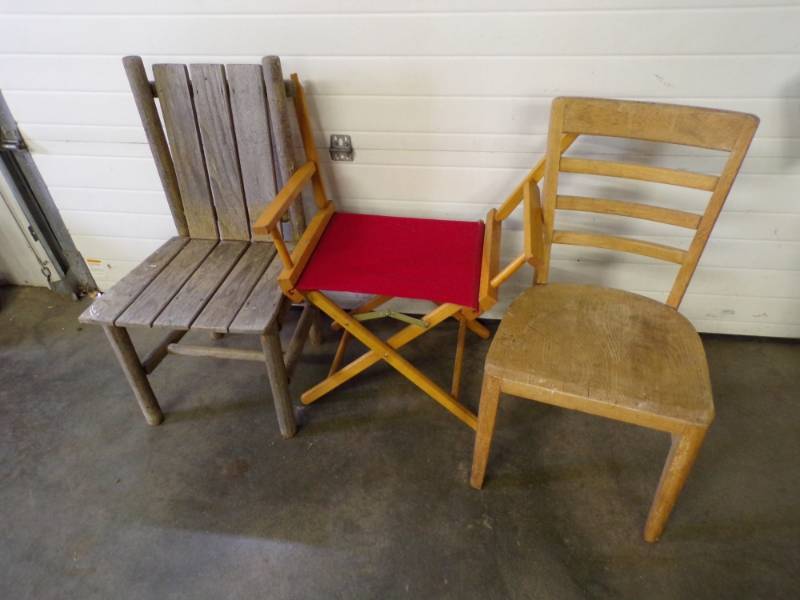 lot 75 image: 2 wood chairs - wood folding chair
