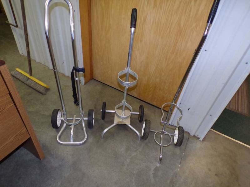 lot 89 image: Lot of 3 portable tank carts
