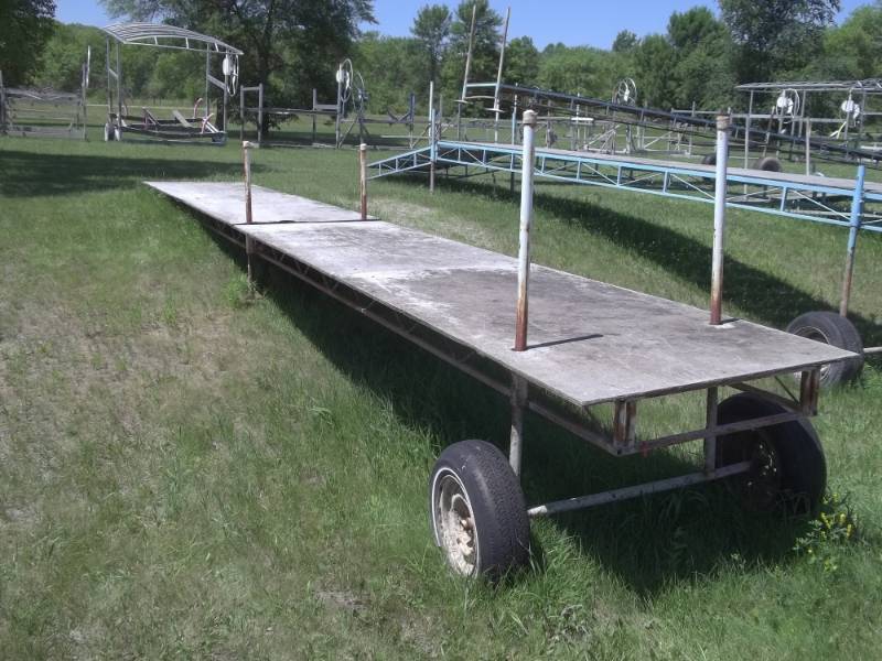 lot 50 image: 32 x 4 STEEL STRAIGHT STALKER LAKE ROLL IN Dock WSKID GUARD DECKING