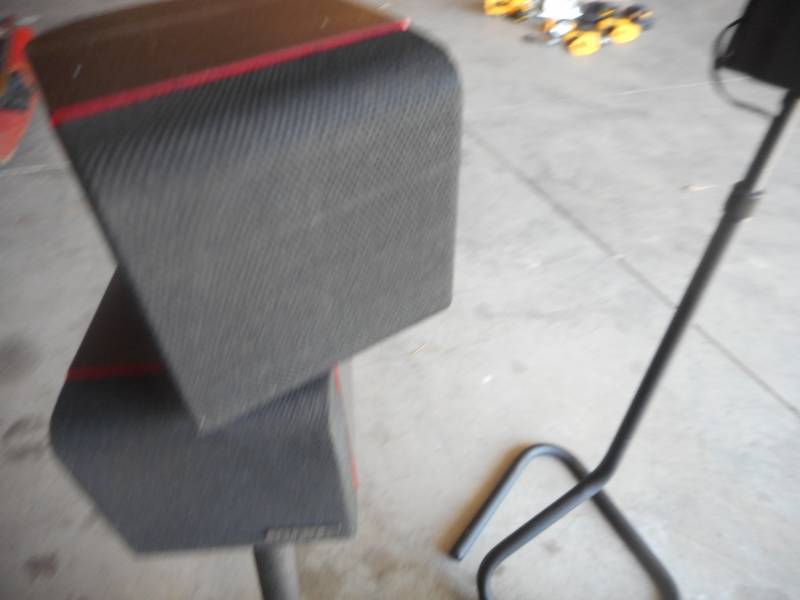 lot 7 image: BOSE Speaker System