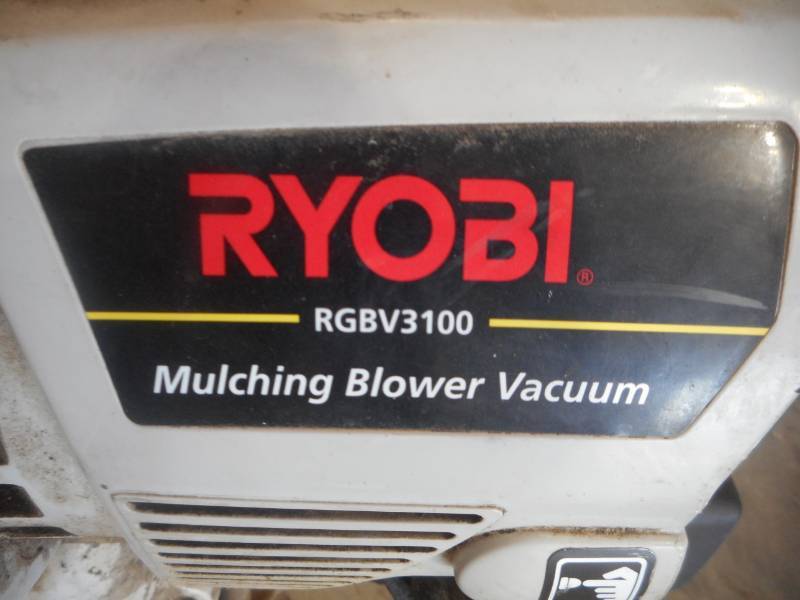 lot 19 image: Ryobi Mulching BlowerVacuum