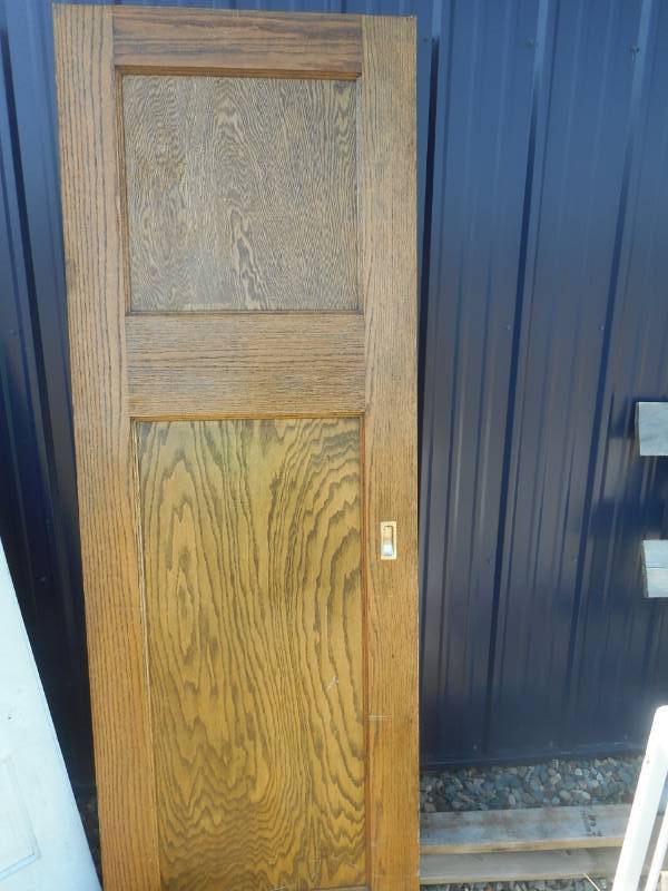 lot 23 image: Wooden Doors
