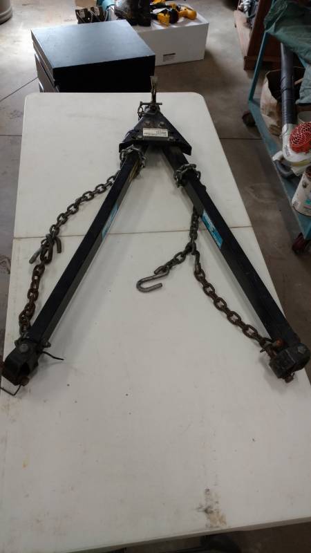 lot 15 image: Reese tow bar for 2 inch ball