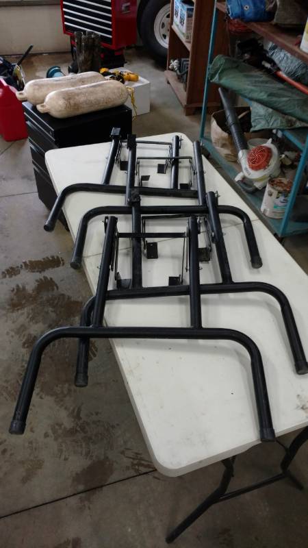 lot 21 image: 4 Northern tool heavy duty folding table legs New