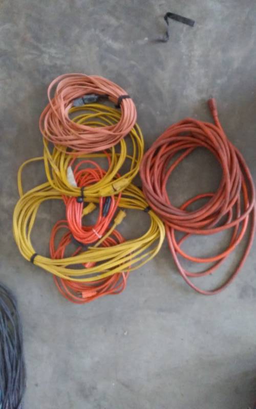 lot 7 image: Lot Of 6-Extension Cords