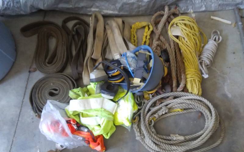 lot 10 image: Lot Of Lifting Straps, Safety StrapHarness, Ear Protection, Hard Hat, Safety Vests, Rope