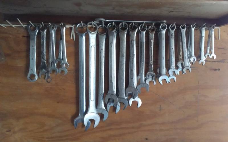 lot 17 image: Large Assortment Of Combination Wrenches