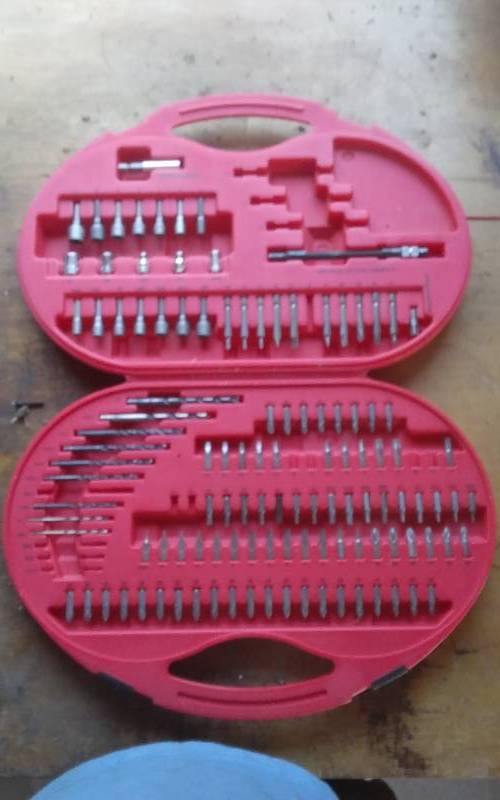 lot 25 image: Black & Decker Bit Set