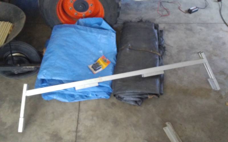lot 52 image: Pick-Up Topper Ladder Rack, Tarps