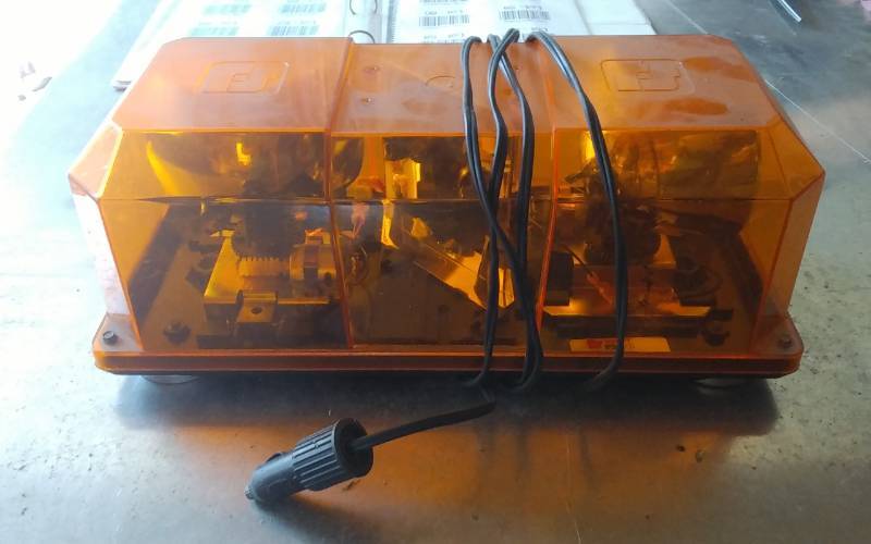 lot 57 image: Highlighter Amber Warning Light