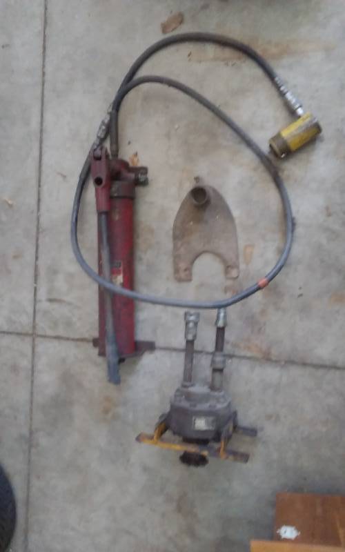 lot 67 image: Porta-Power, Chain Drive Hydraulic Pump