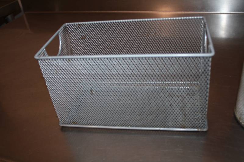 Assorted Mesh Containers