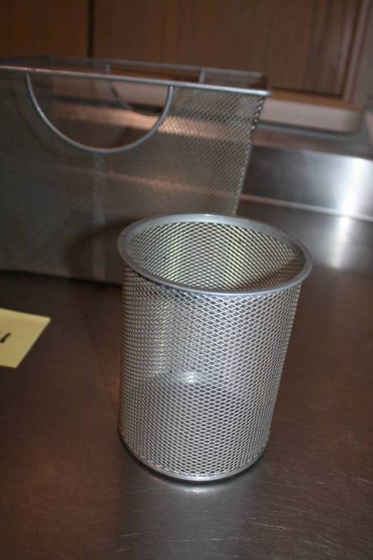 Assorted Mesh Containers