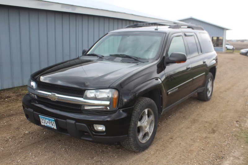 2004 Chevrolet Trailblazer LT - Well Equipped. - 3rd Row Seating -
