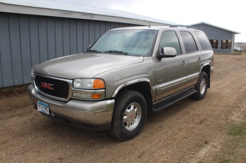 2002 GMC YUKON 4WD FFV 4D SUV 5.3L SLT