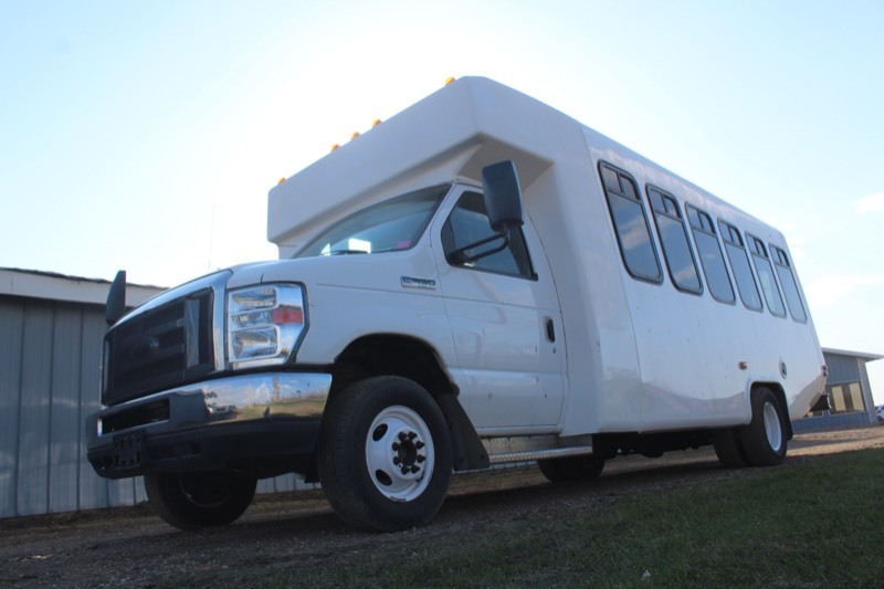 2009 Ford E450