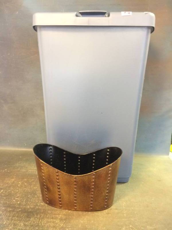 lot 22 image: Plastic Trash Can and more