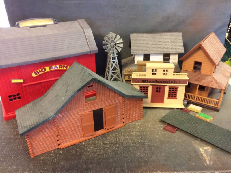 lot 26 image: Plastic Toy Farm