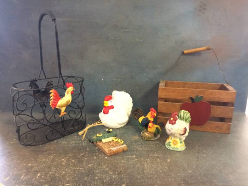 lot 31 image: Kitchen Decor