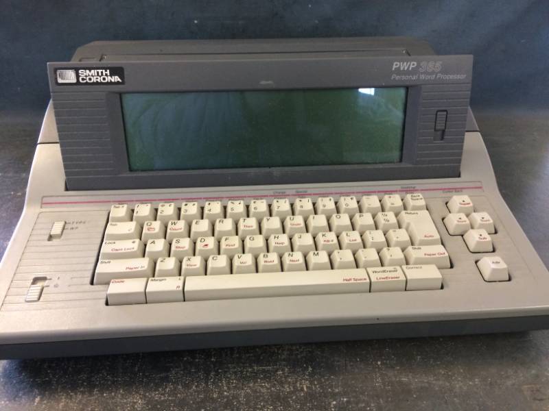 lot 41 image: Vintage Typewriter