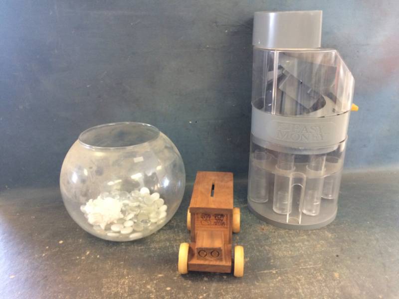 lot 62 image: Vintage Toysalgia 1979 Wooden Bus Bank, Electric Bank and More