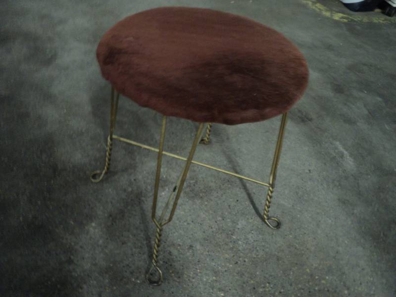 lot 7 image: Metal Stool 16 Tall- easy to reuph...