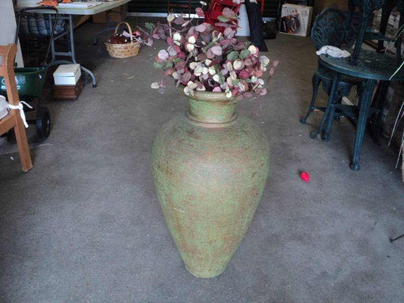 lot 83 image: Green Vase- 34 Tall x 18 wide wit...