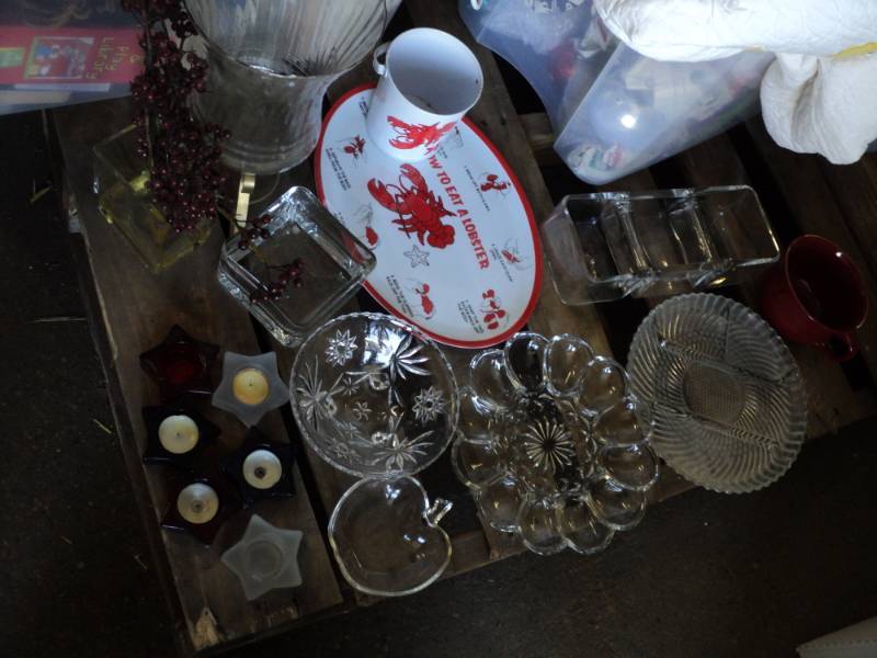 lot 90 image: Home Dcor and Dishes...