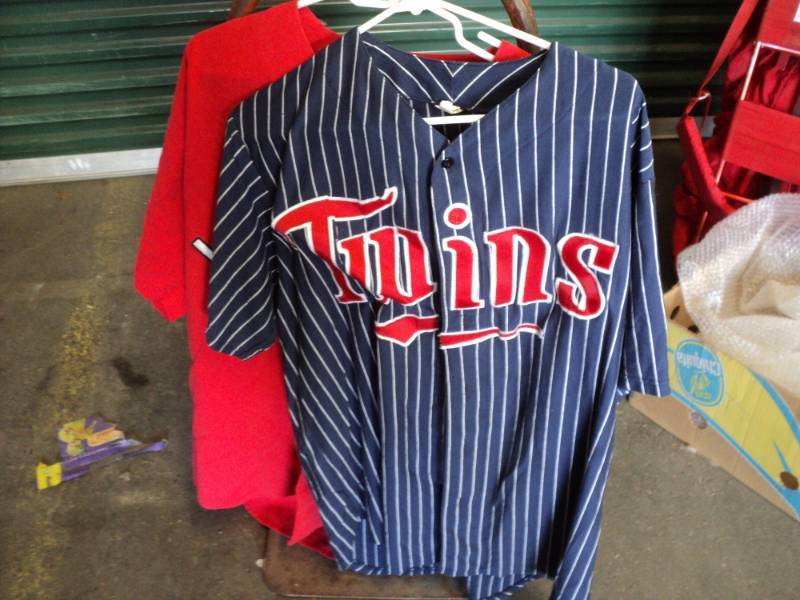 lot 91 image: Twins and Michael Jordan Shirts si...