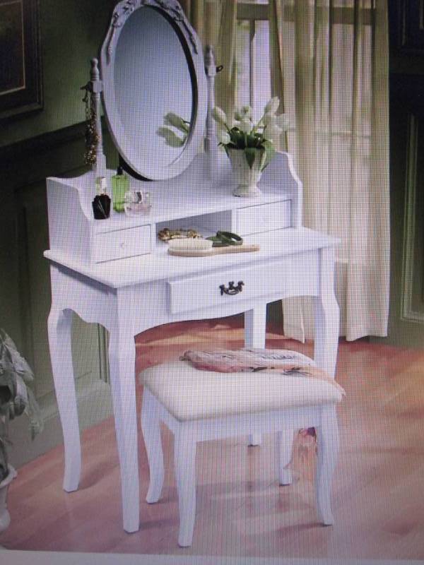 lot 46 image: Lumberton Antique Vanity open box R...