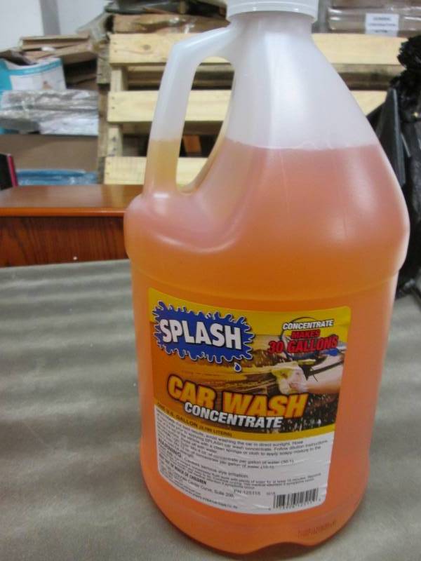 lot 63 image: SPLASH CAR WASH CONCENTRATE 1 Gallo...