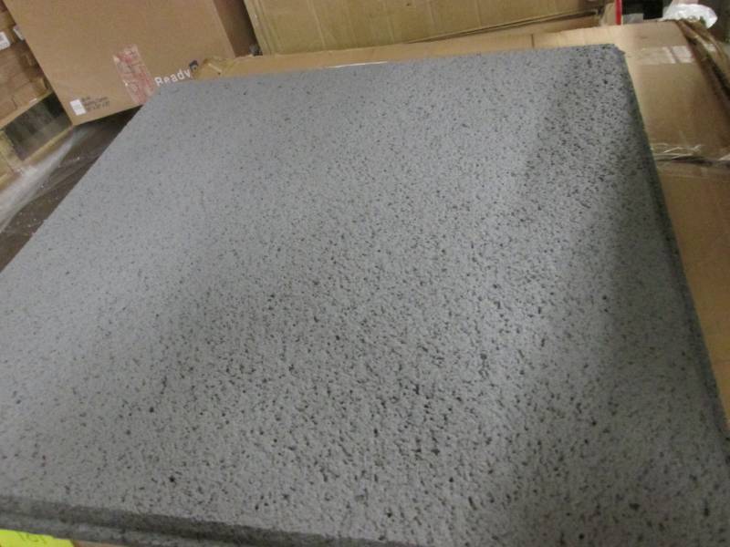 lot 83 image: 7 Cases USG 414 Frost ClimaPlus Cei...