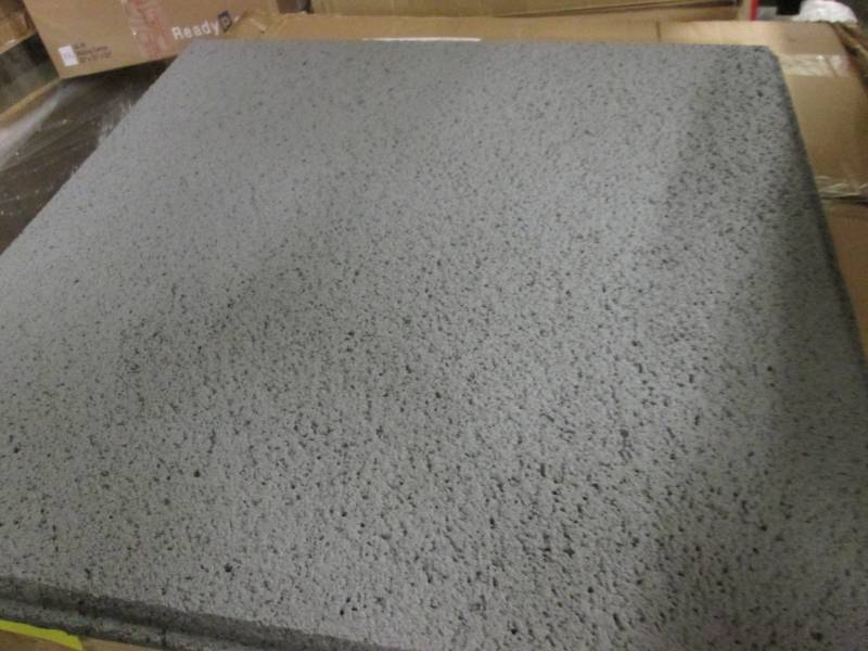 lot 84 image: 7 Cases USG 414 Frost ClimaPlus Cei...