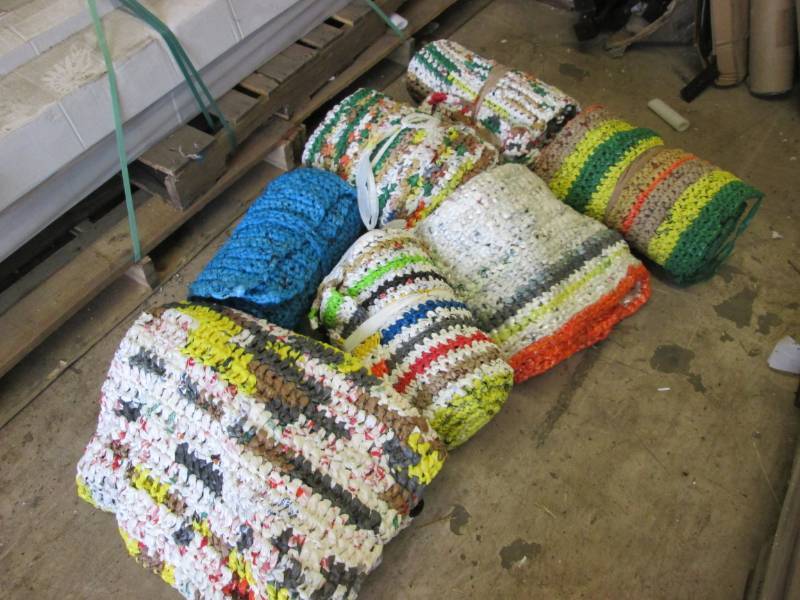 lot 95 image: Large Lot of Assorted Braided Indoo...