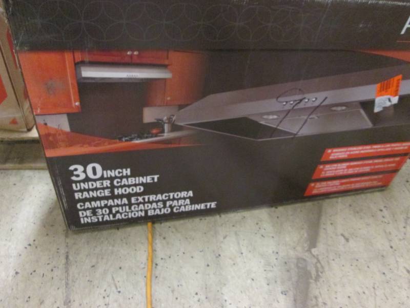 lot 98 image: Presenza 30 in. Under Cabinet Range...