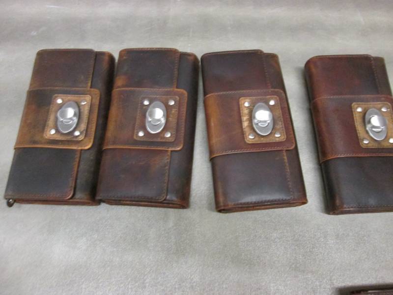 lot 103 image: Lot of 4 Moonshadow Canyon Leather ...