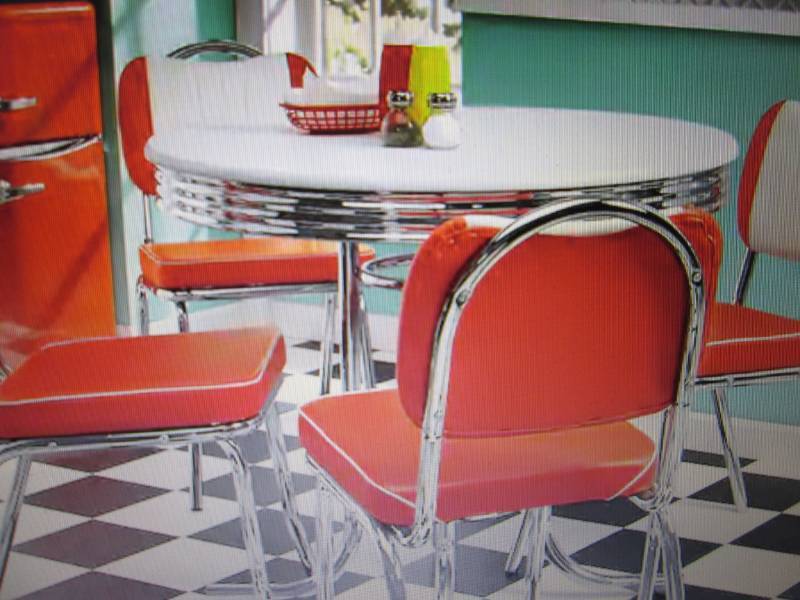 lot 125 image: Retro Dining Table open box Retail ...