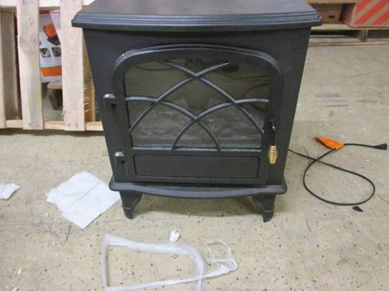 lot 157 image: Electric Stove out of box, tested ...