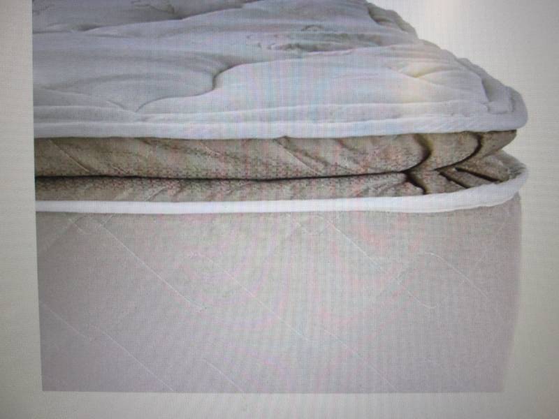 lot 166 image: Sleep Comfort Back Aid Pillow Top M...