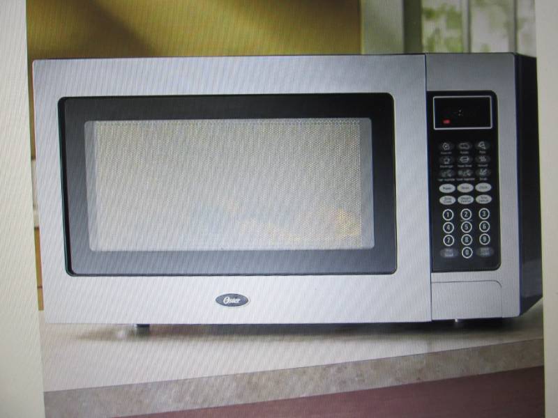 lot 178 image: Stainless Steel 1.1 Cu. Ft. Microwa...