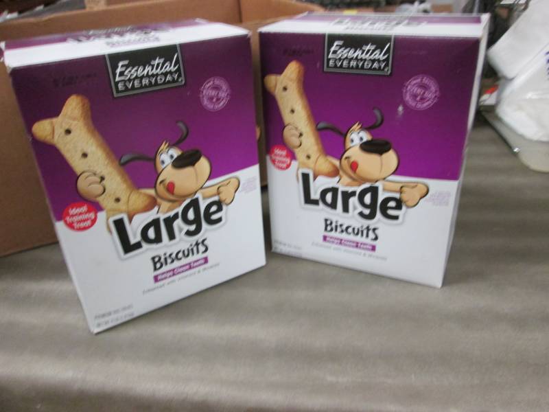 lot 223 image: 2 Boxes Essential Everyday Large Do...