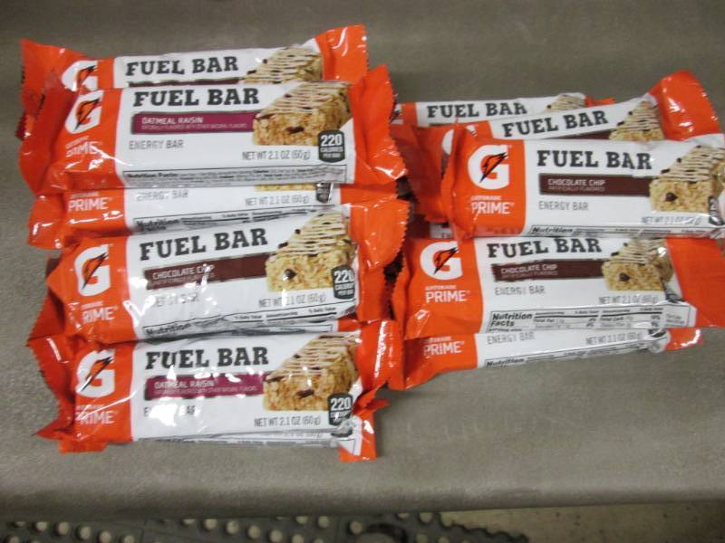 lot 230 image: Lot of 18 Gatorade Chocolate Chip &...