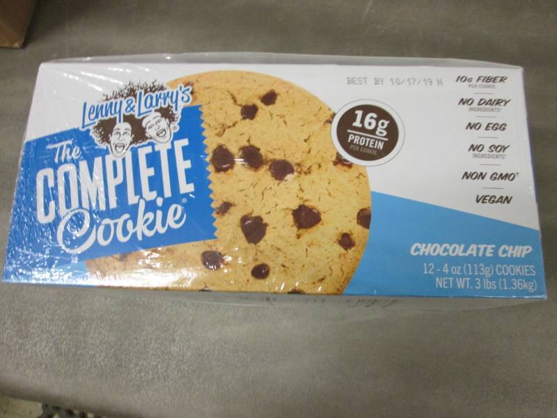 lot 236 image: Lenny & Larrys Complete Cookie Cho...