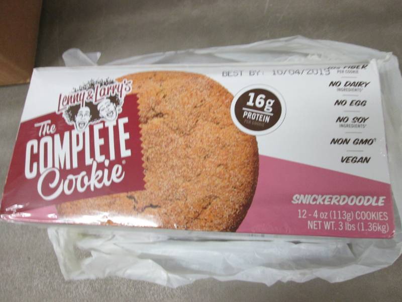lot 237 image: Lenny & Larrys Complete Cookie Sni...