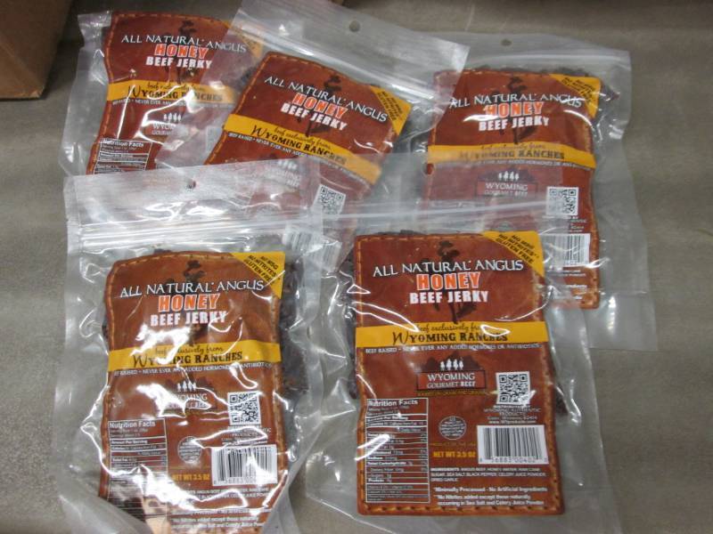 lot 246 image: 5- 3.5 oz Packs Honey Beef Jerky...