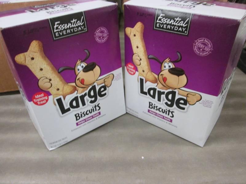 lot 249 image: 2 Boxes Essential Everyday Large Do...