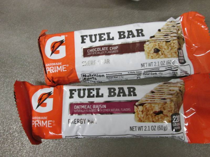 lot 257 image: Lot of 18 Gatorade Chocolate Chip &...