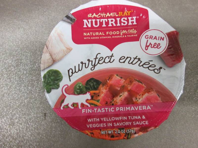 lot 265 image: Case of 24 - 20z packs RachelRay Nu...