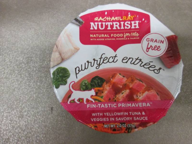 lot 266 image: Case of 24 - 20z packs RachelRay Nu...