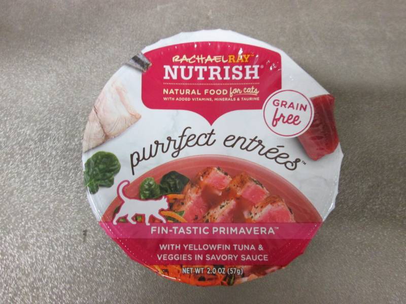 lot 269 image: Case of 24 - 20z packs RachelRay Nu...